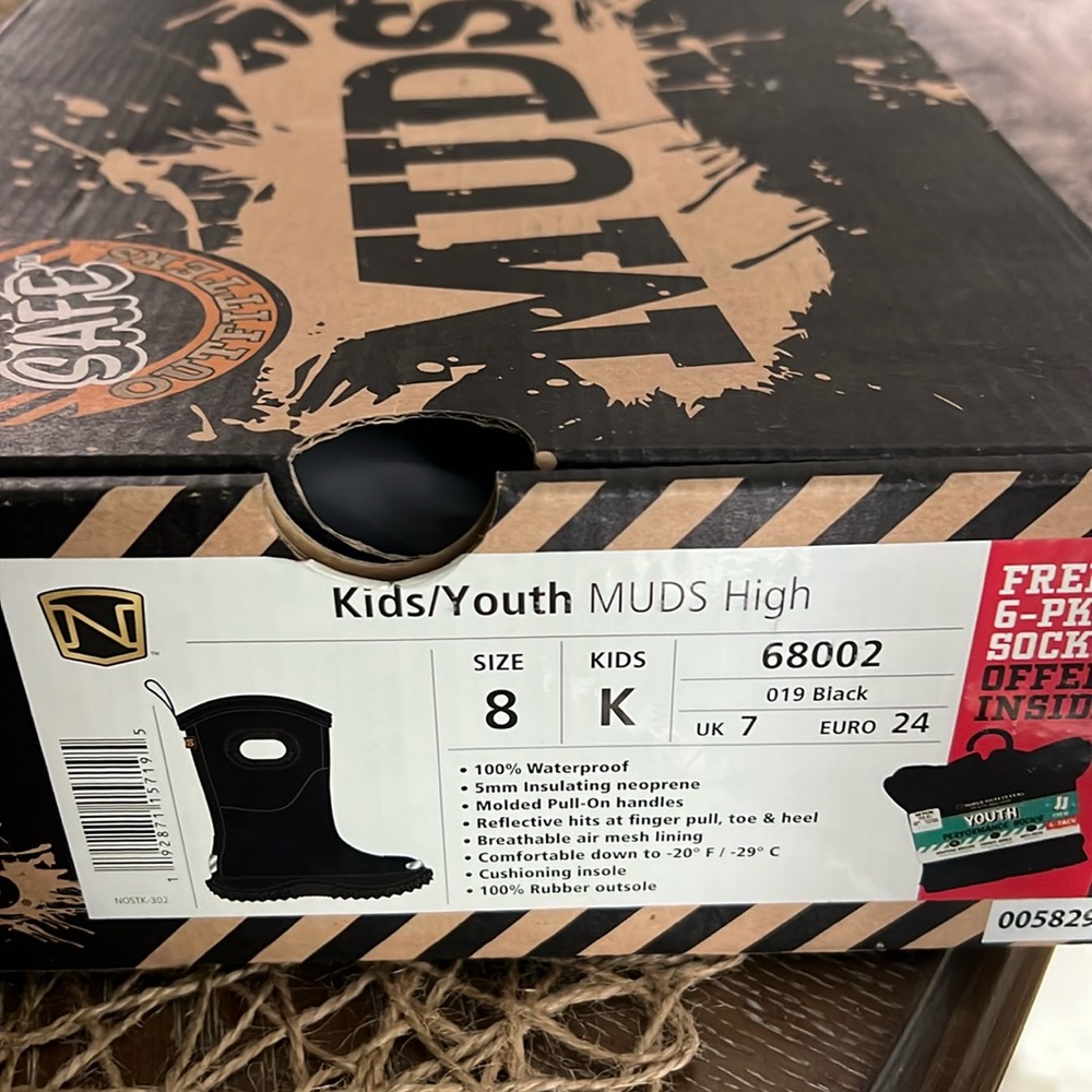 VGUC Muds - Noble Outfitters - Kids Size 8 Boots